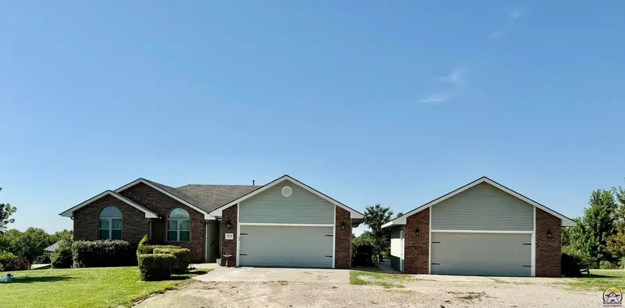 28156 Country Breeze Dr, Saint Marys, KS 66536 - #3