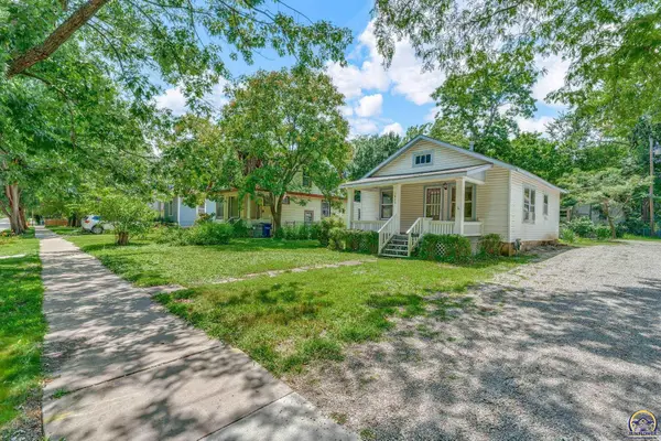 1923 Barker Ave, Lawrence, KS 66046