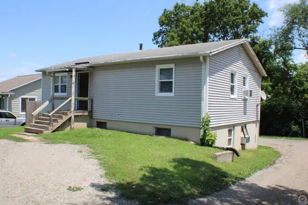 1720 SE Pennsylvania Ave #1720 1/2 Se Pennsylvania, Topeka, KS 66607