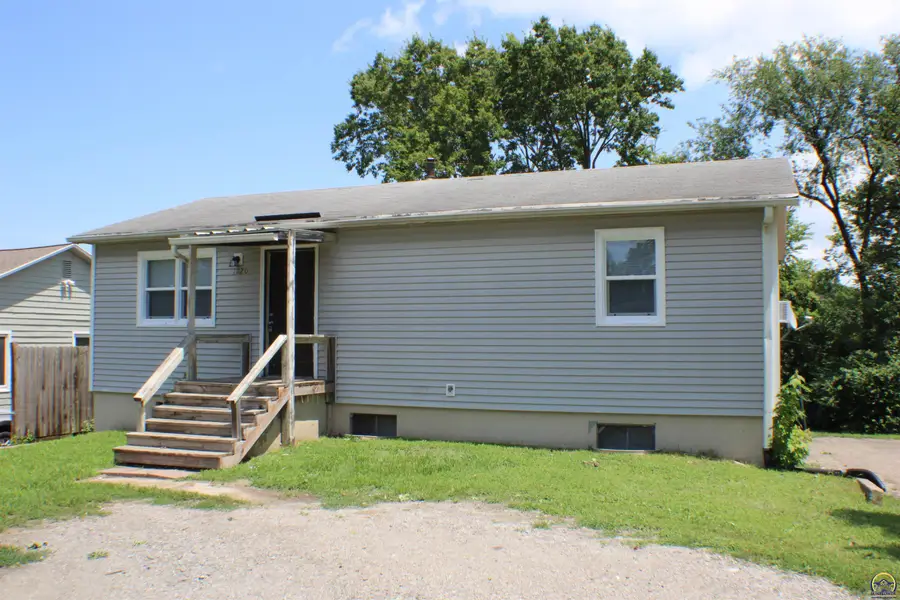 1720 SE Pennsylvania Ave #1720 1/2 Se Pennsylvania, Topeka, KS 66607 - #3