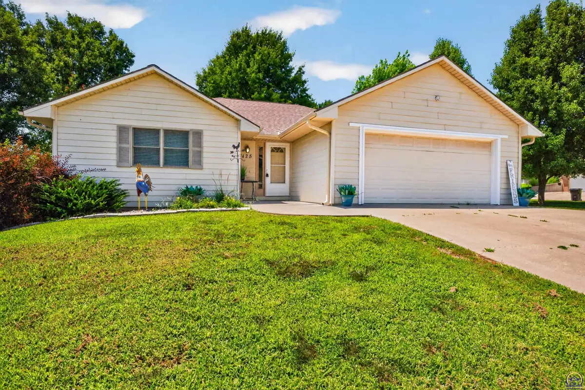 125 Shelby Dr, Holton, KS 66436 - #1