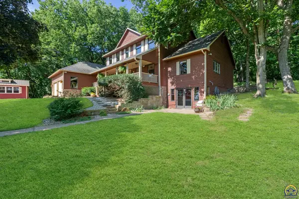 529 E 1700 Rd, Baldwin City, KS 66006