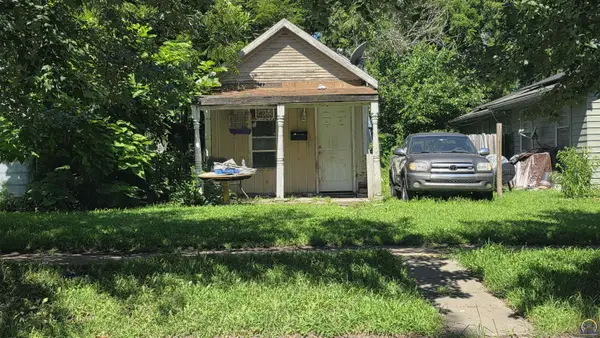1113 SE Locust St, Topeka, KS 66607