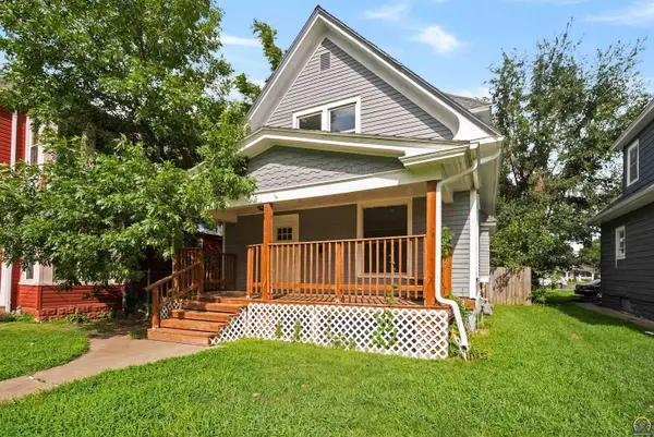 518 SW Lane St, Topeka, KS 66606