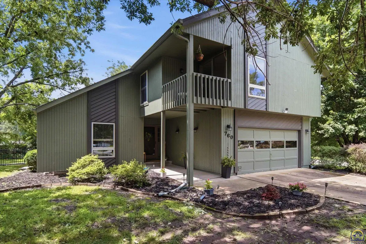 760 SW Prairie Ct, Topeka, KS 66606 - #1