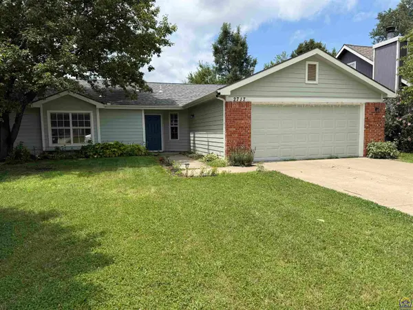 2717 Wildflower Drive, Lawrence, KS 66046