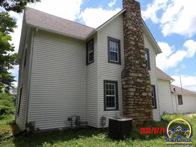 3943 SE Croco Rd, Topeka, KS 66609 - #3