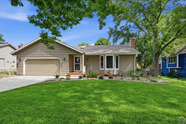 6850 SW 33rd St, Topeka, KS 66614