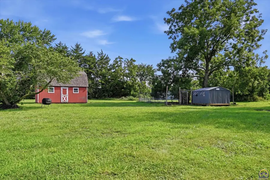 7630 SW Docking Rd, Auburn, KS 66402 - #3