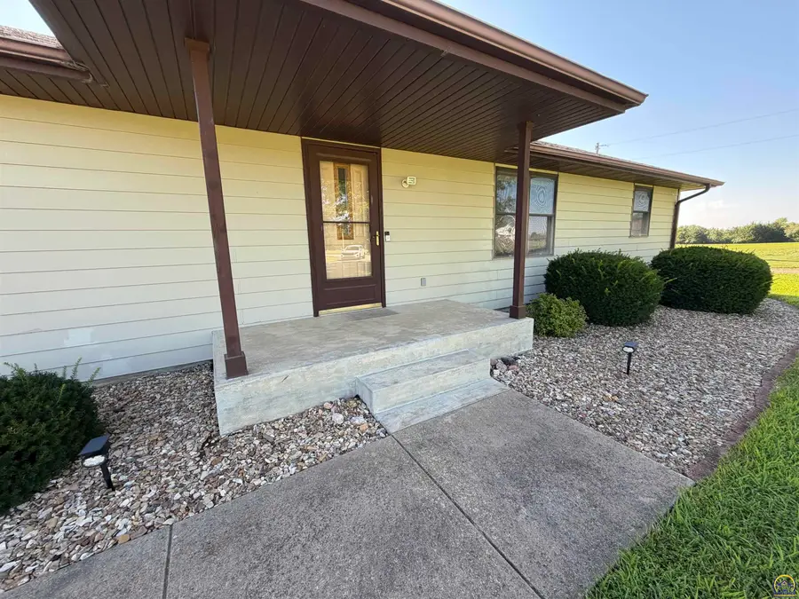 6130 NE Shaffer Rd, Topeka, KS 66617 - #2