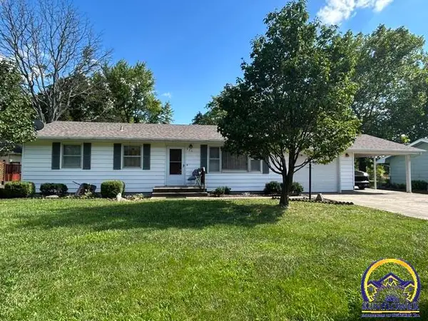 526 E 10th St, Lyndon, KS 66451