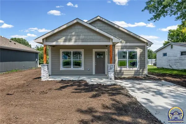 835 S Cherry St, Ottawa, KS 66067-1617