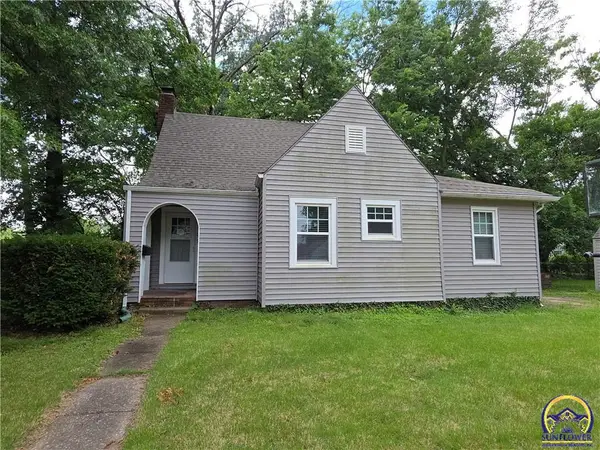 1101 SW Billard Ave, Topeka, KS 66604-1610