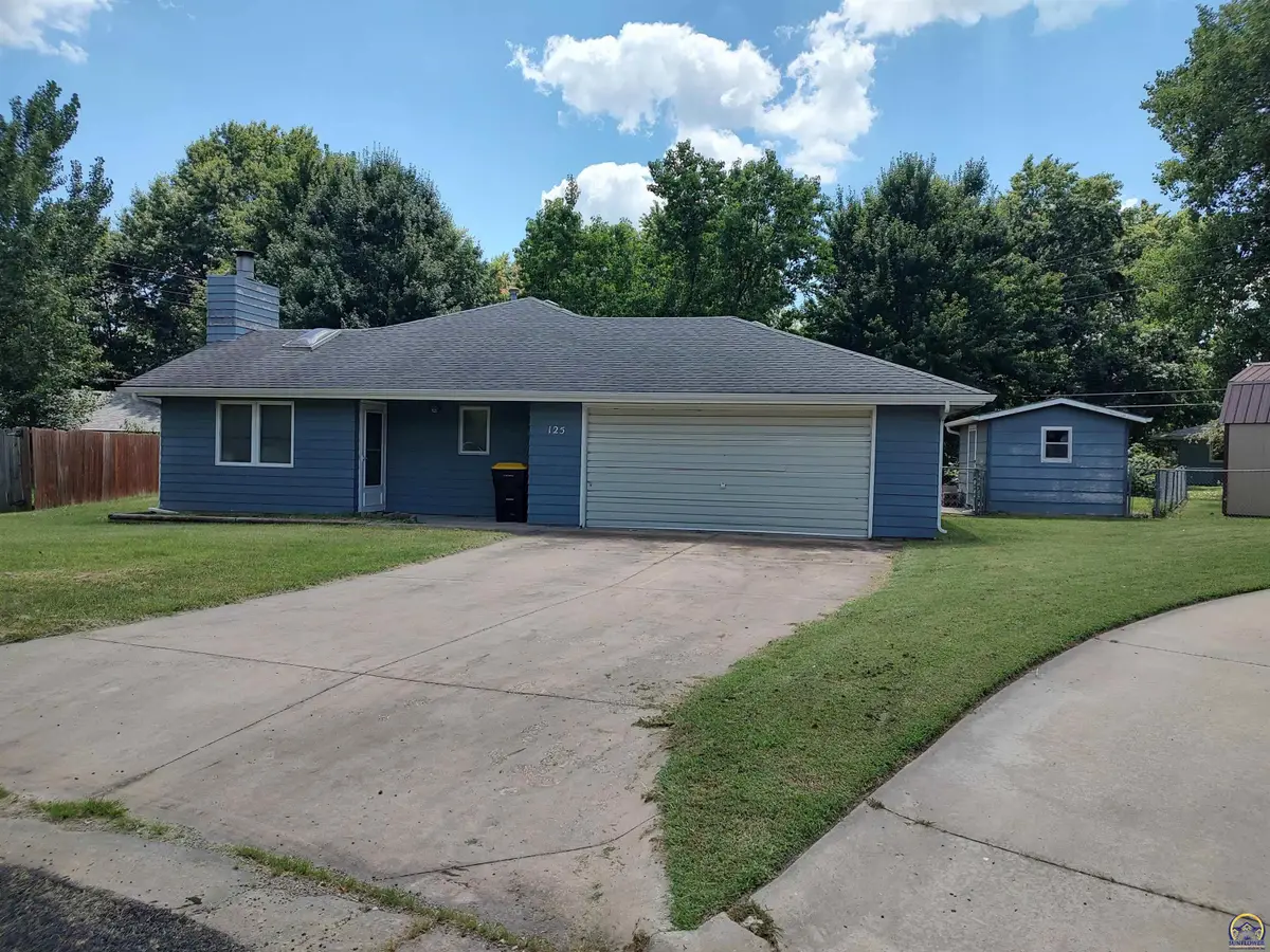 125 Cypress Dr, Emporia, KS 66801 - #1