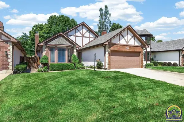 2327 SW Brookhaven Ln #7, Topeka, KS 66614