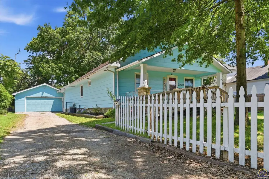 2722 SE Ohio Ave, Topeka, KS 66605 - #2