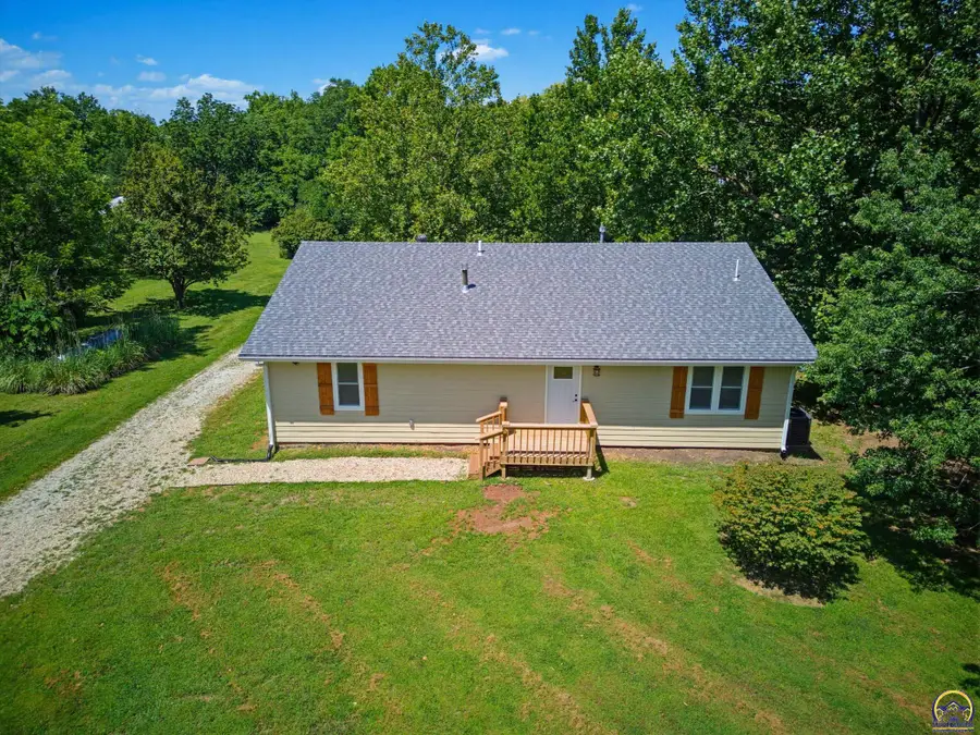 8011 SE Croco Rd, Berryton, KS 66409 - #3