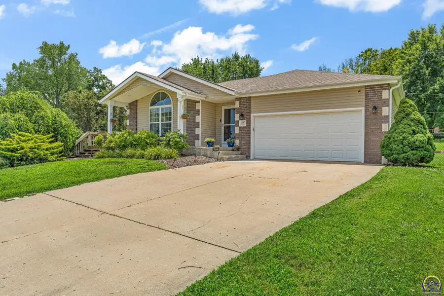 4447 SE Weekley Ct, Tecumseh, KS 66542 - #3
