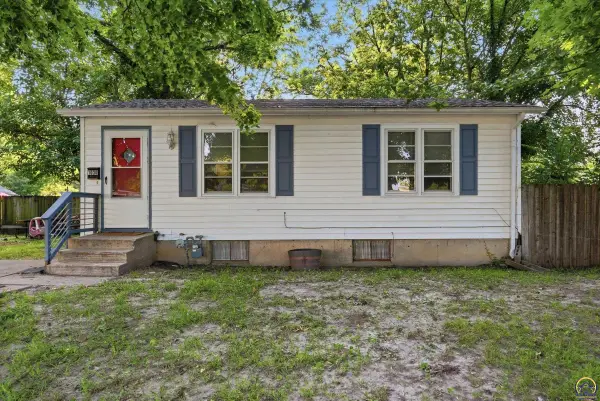 1030 NE Michigan Ave, Topeka, KS 66616