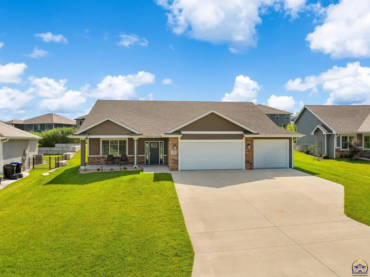 5511 SW Timber Ridge Ln, Topeka, KS 66610 - #1