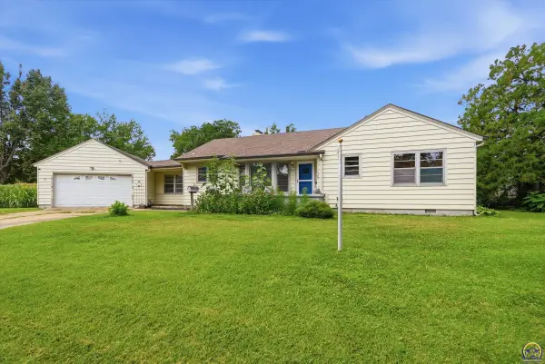 1115 SW Billard Ave, Topeka, KS 66604