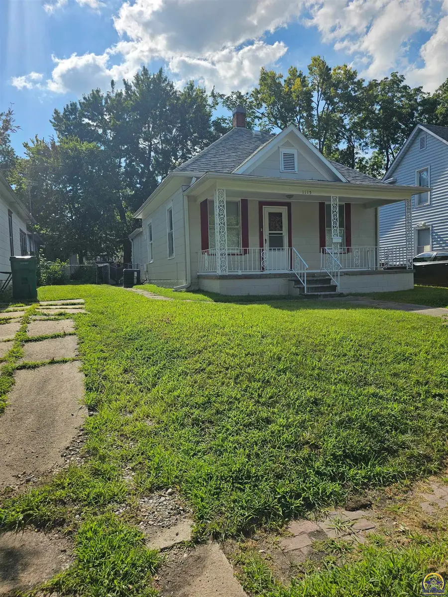 1115 SW Plass Ave, Topeka, KS 66604 - #2