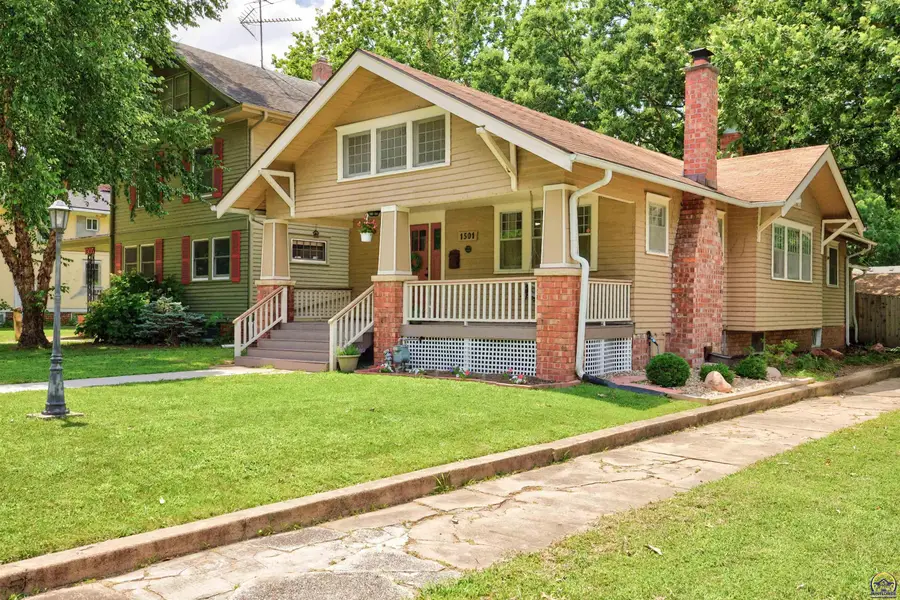 1501 SW Plass Ave, Topeka, KS 66604 - #2