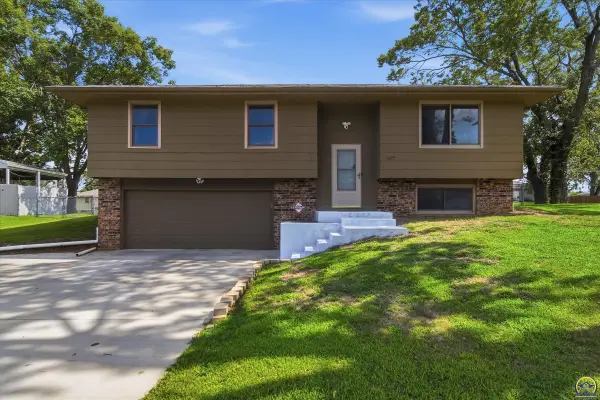 1623 SE 37th Ter, Topeka, KS 66609