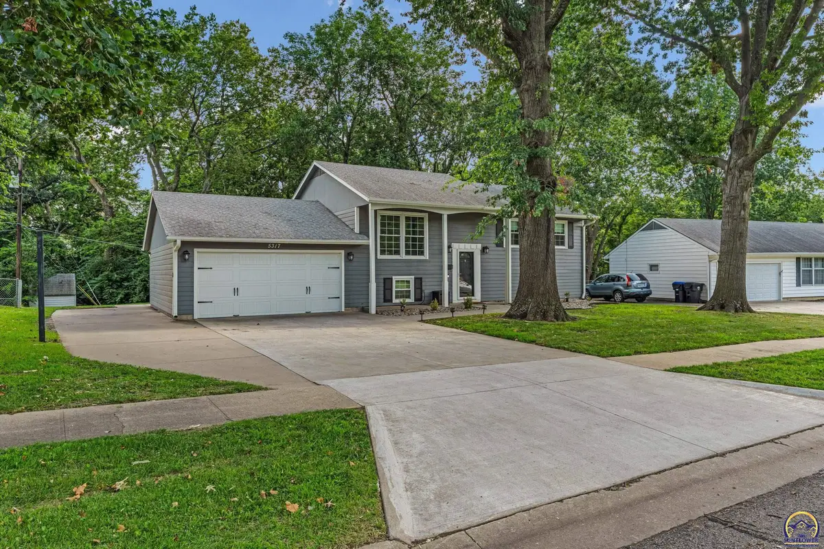 5317 SW 32nd Ter, Topeka, KS 66614 - #1