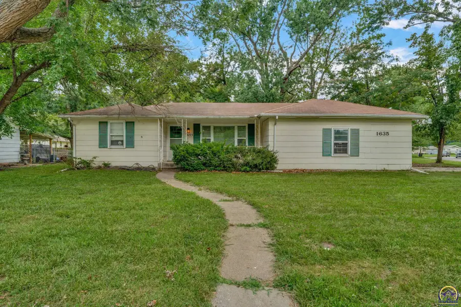 1635 SW Burnett Rd, Topeka, KS 66604 - #2