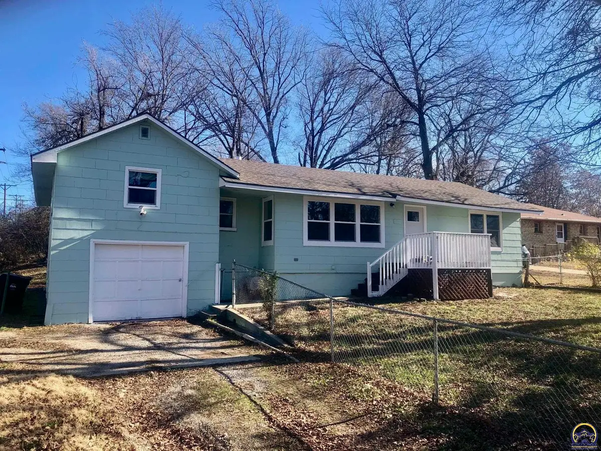 2800/2802 SE Massachusetts Ave, Topeka, KS 66605 - #1