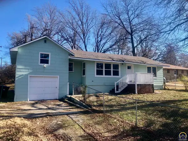 2800/2802 SE Massachusetts Ave, Topeka, KS 66605