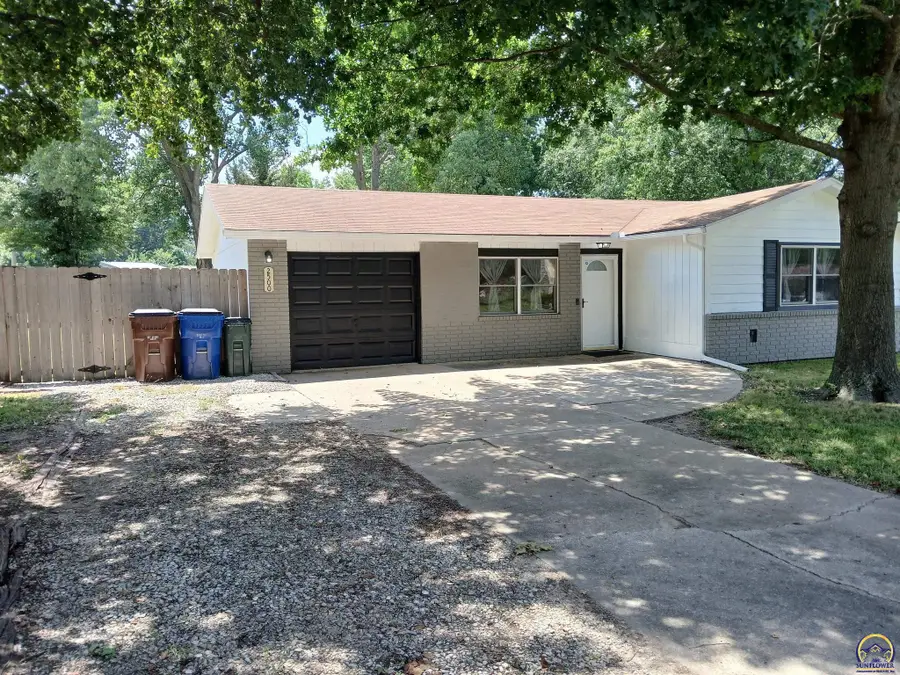 2500 Bonanza St, Lawrence, KS 66046 - #2