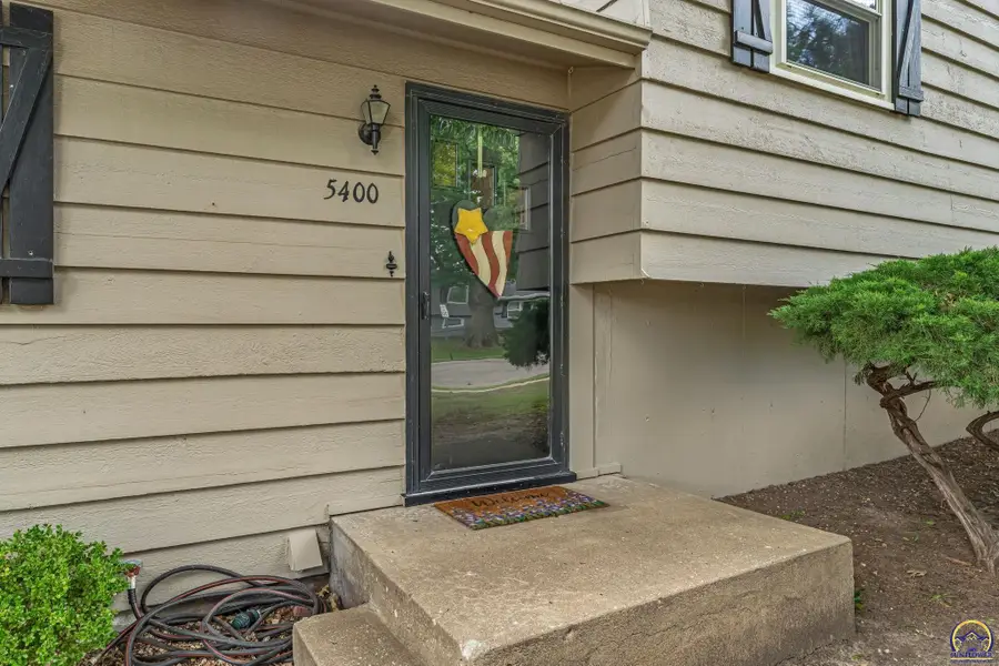 5400 SW 25th St, Topeka, KS 66614 - #3