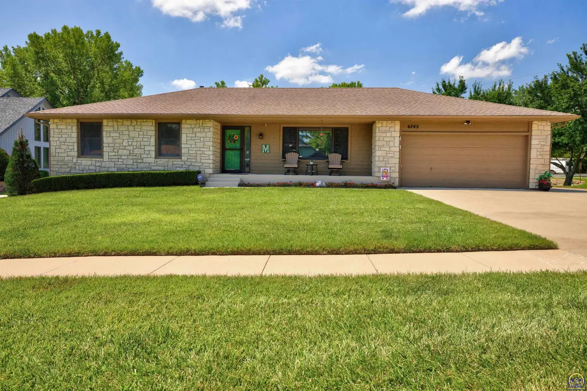6745 SW 28th St, Topeka, KS 66614 - #1