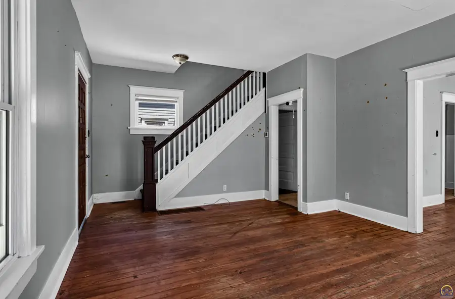 1816 SW Lincoln St, Topeka, KS 66604 - #3