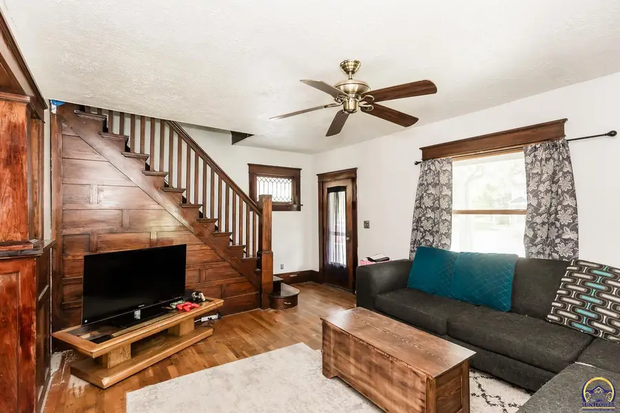 509 NW 5th St, Abilene, KS 67410 - #2