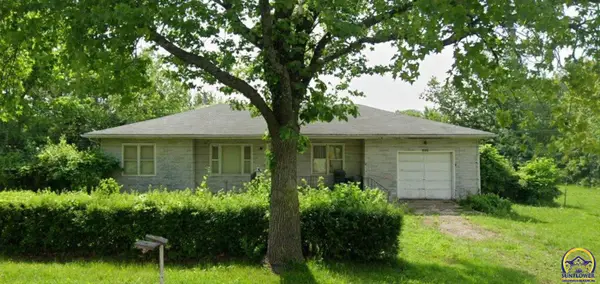 2321 SE Massachusetts St, Topeka, KS 66605