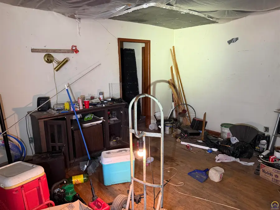 2321 SE Massachusetts St, Topeka, KS 66605 - #3