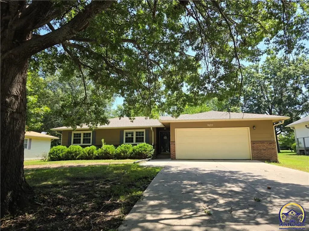 1601 S Maple St, Ottawa, KS 66067 - #1
