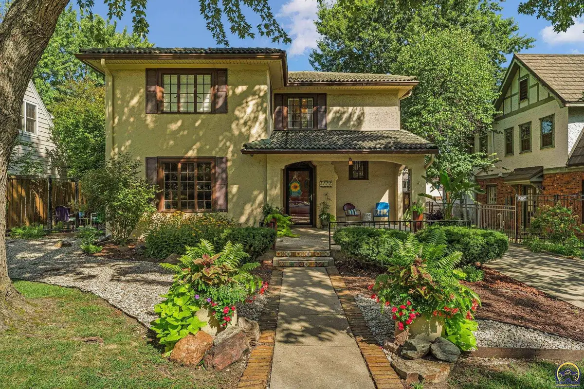 1321 SW Pembroke Ln, Topeka, KS 66604 - #1