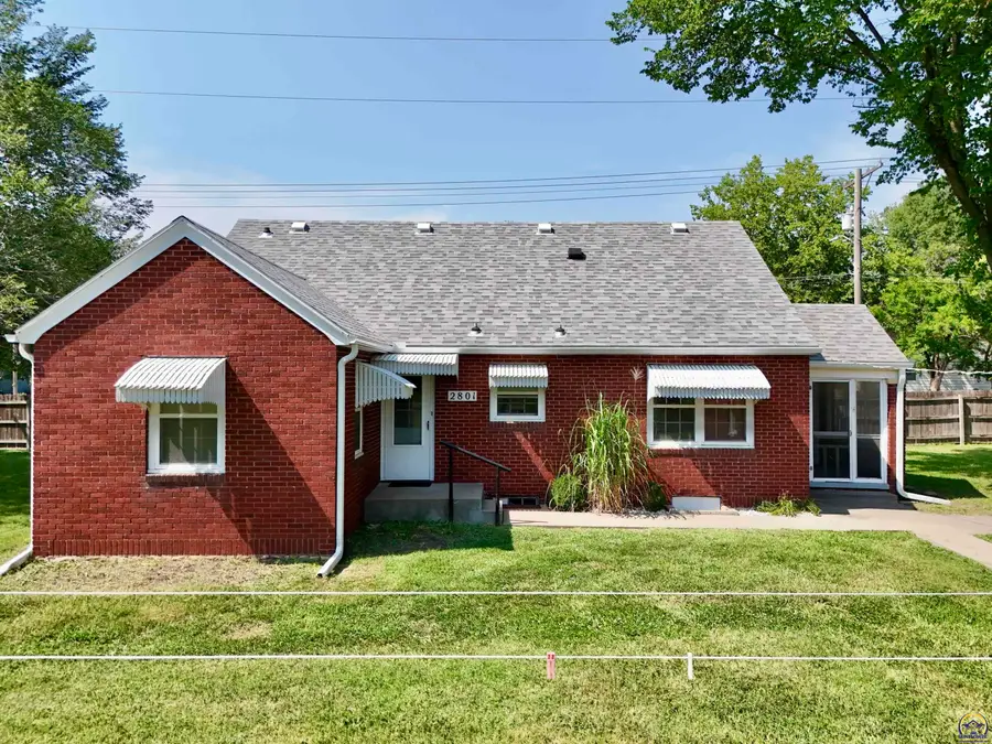 2801 SW 21st St, Topeka, KS 66604 - #3
