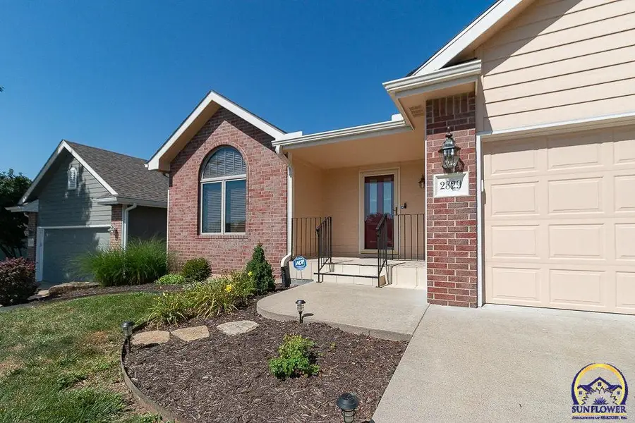 2829 SW Blue Stem Dr, Topeka, KS 66614 - #3
