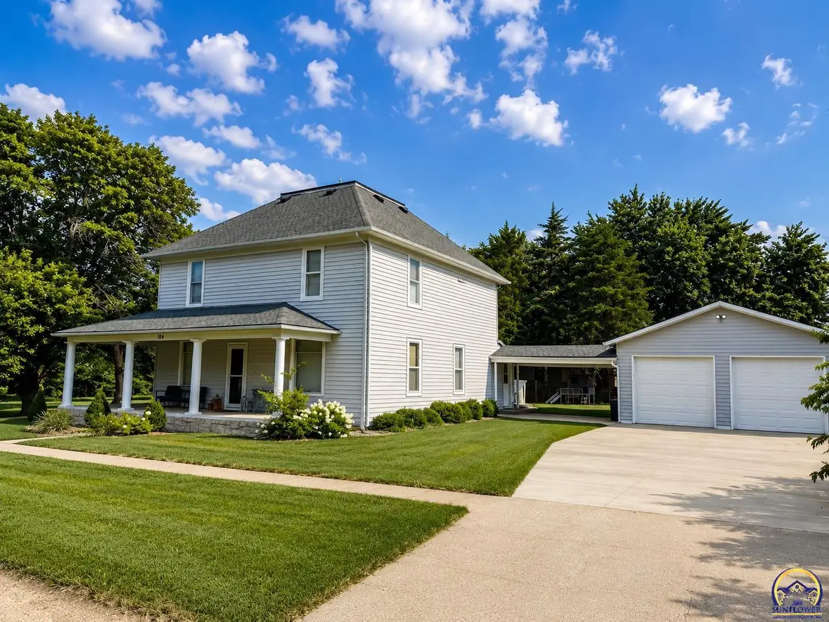 104 W Wyandotte St, Meriden, KS 66512 - #1