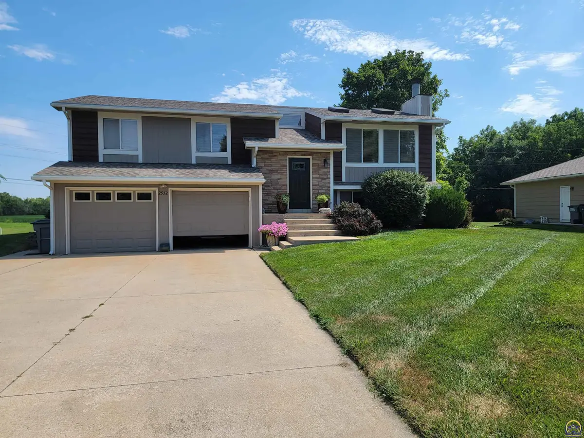 2932 Sonora Dr, Emporia, KS 66801-4964 - #1