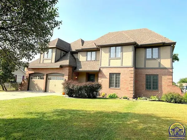 3635 SW Indian Hills Rd, Topeka, KS 66614