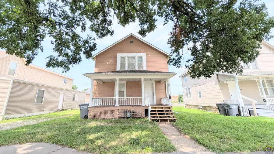 210 W 13th Ave, Emporia, KS 66801 - #2