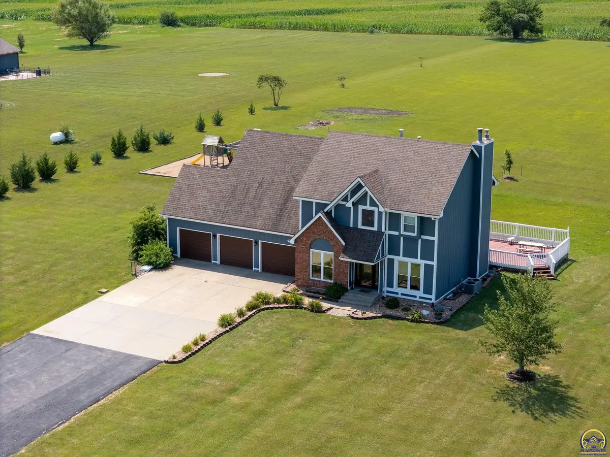 5635 SE 61st St, Berryton, KS 66409 - #1