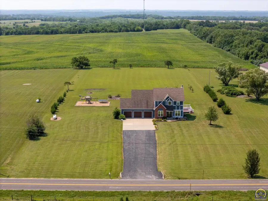 5635 SE 61st St, Berryton, KS 66409 - #2