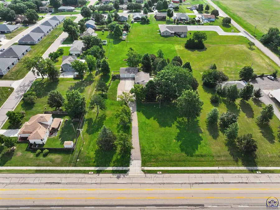 3632 SE Croco Rd, Topeka, KS 66605 - #3